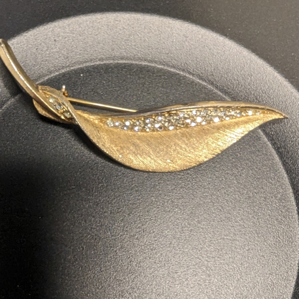 goldstone leaf brooch